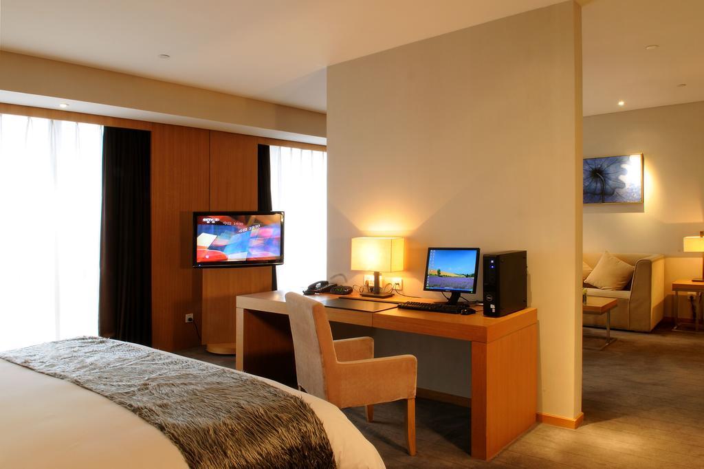 Shenyang Tianfeng International Hotel Экстерьер фото